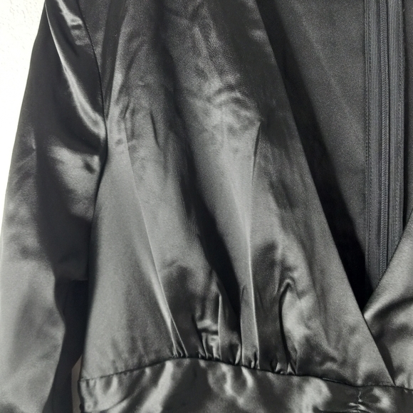 Fashion Nova L What You Don't See Satin Jumpsuit New in Black - Picture 5 of 11